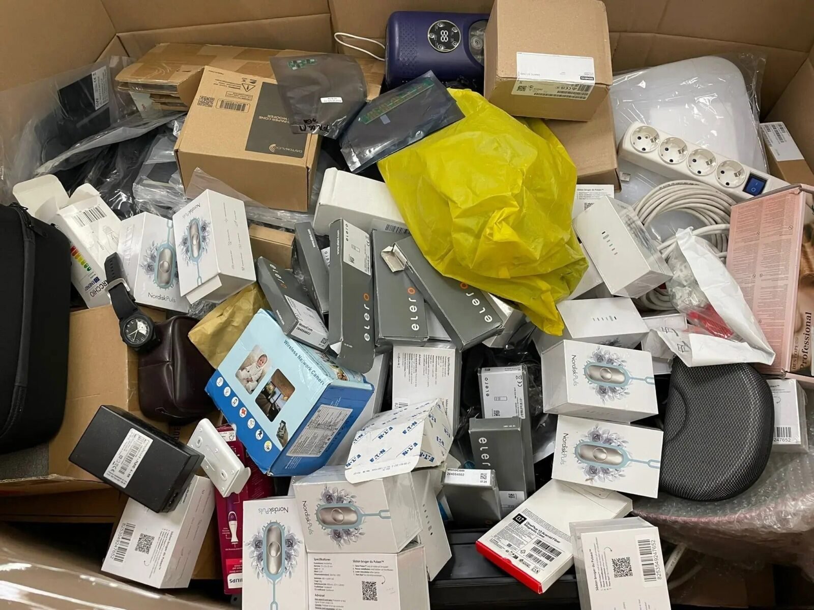 Electronics Liquidation Pallet — Lot 9 Electronics Liquidation Pallet — Lot 9