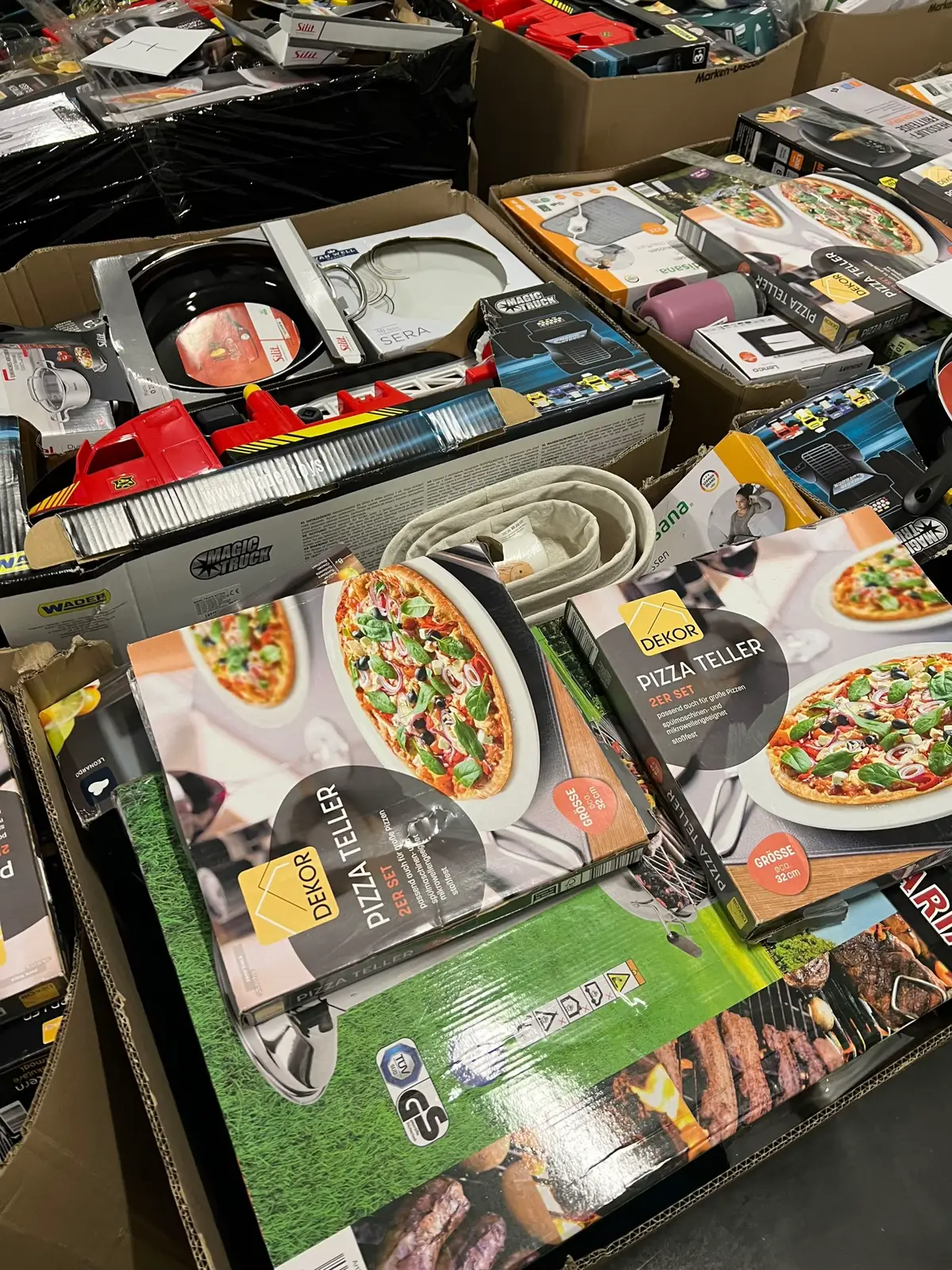 200-Unit Kitchen Appliance Pallet (Assorted Small Appliances Lot) Liquidation Load – photo 5 200-Unit Kitchen Appliance Pallet (Assorted Small Appliances Lot) Liquidation Load – photo 5