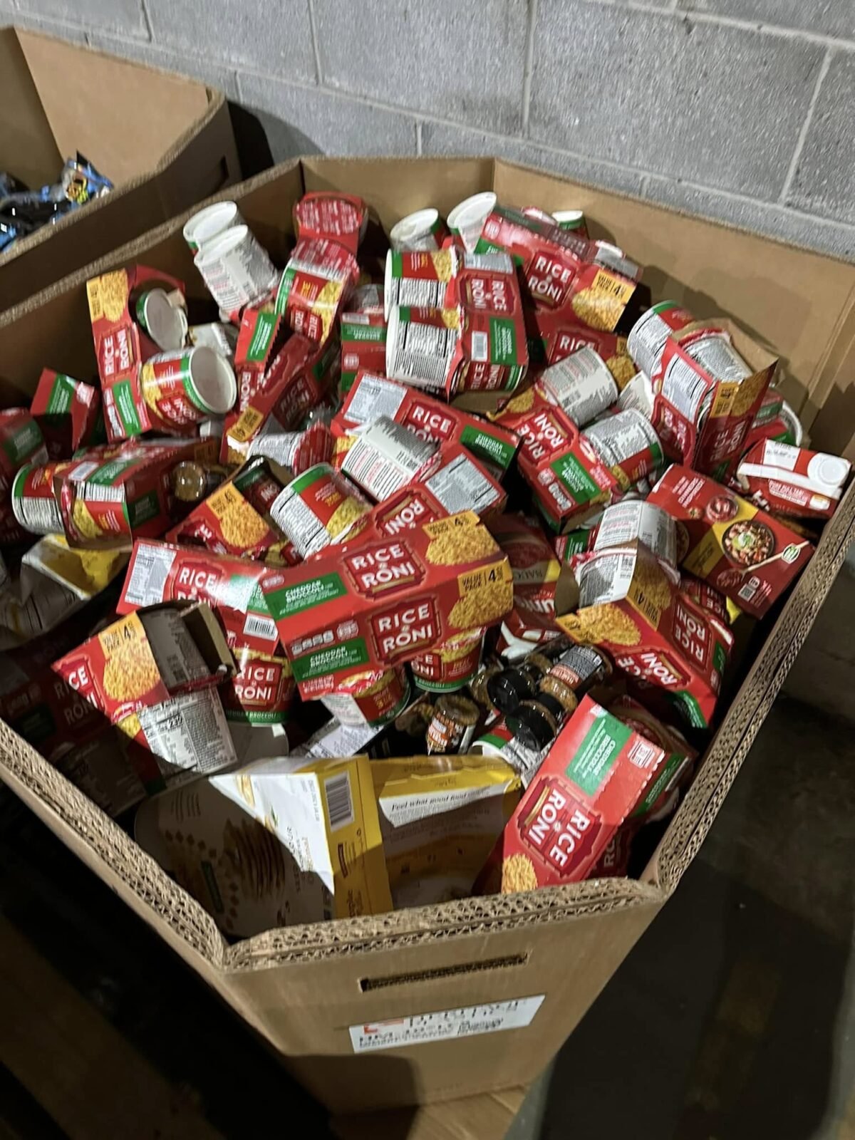Amazon Food Truckload — 26-Pallet Grocery Liquidation Load Amazon Food Truckload — 26-Pallet Grocery Liquidation Load
