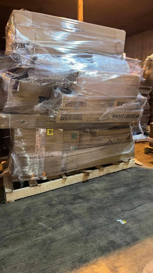 Amazon Double Bulk Liquidation Pallet – Est. 140–220 Units – photo 3 Amazon Double Bulk Liquidation Pallet – Est. 140–220 Units – photo 3