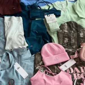 Alo Yoga Apparel Liquidation Pallet – Est. 250–380 Pieces – photo 6