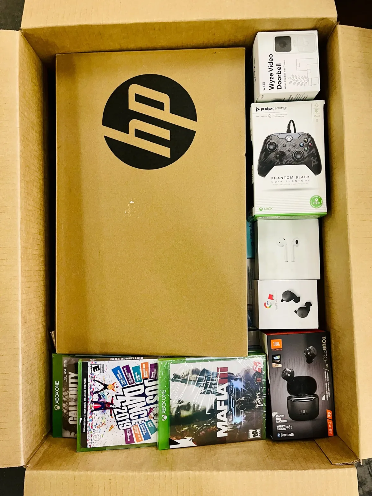 Consumer Tech Resale Lot – Target Electronics Mega Mystery Box – Est. 110–170 Units – photo 3 Consumer Tech Resale Lot - Target Electronics Mega Mystery Box – Est. 110–170 Units – photo 3
