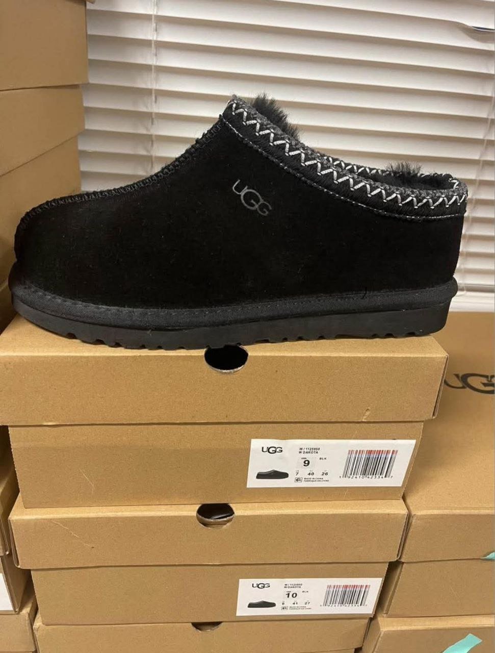 Ugg Slippers & Boots Premium Footwear Load Liquidation Pallet Ugg Slippers & Boots Premium Footwear Load Liquidation Pallet