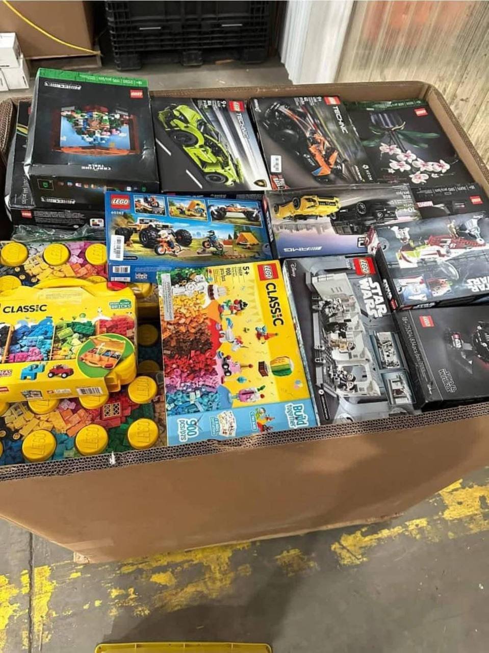 LEGO Toy Liquidation Pallet – Est. 230–360 Pieces – photo 5 LEGO Toy Liquidation Pallet – Est. 230–360 Pieces – photo 5