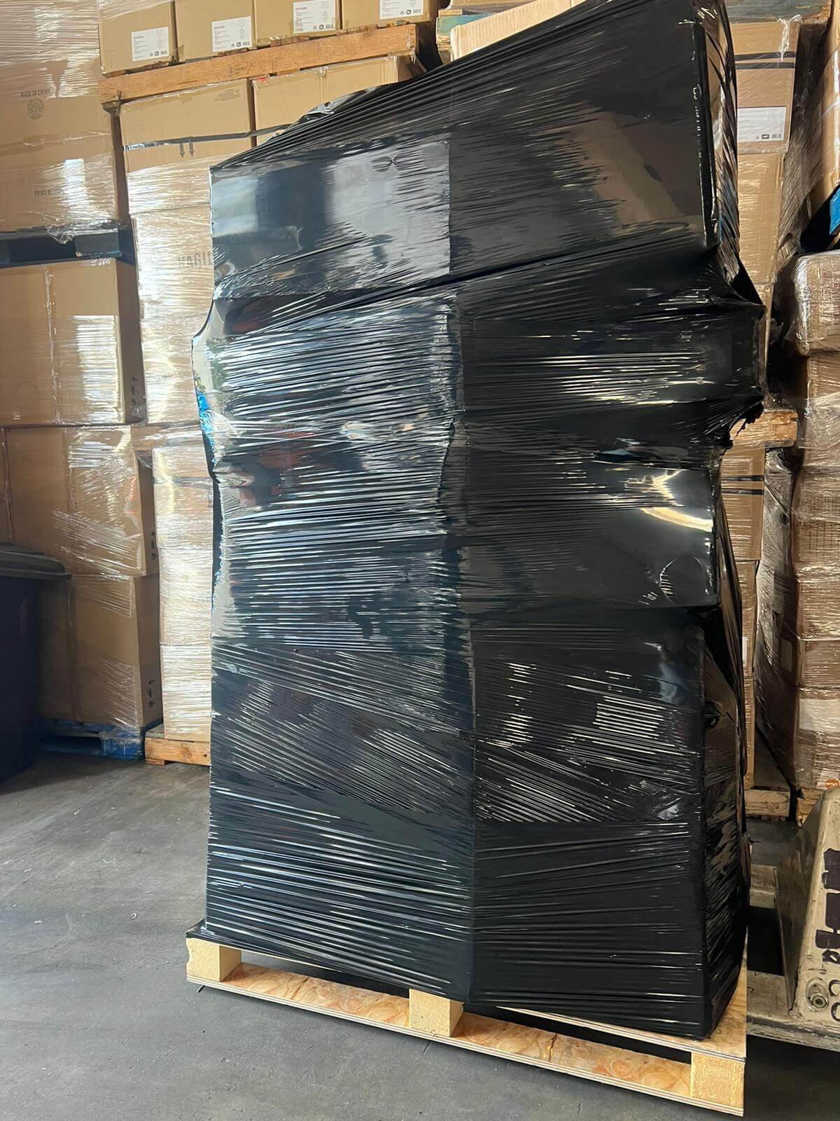 Amazon Black Wrap General Merchandise Liquidation Truckload Amazon Black Wrap General Merchandise Liquidation Truckload