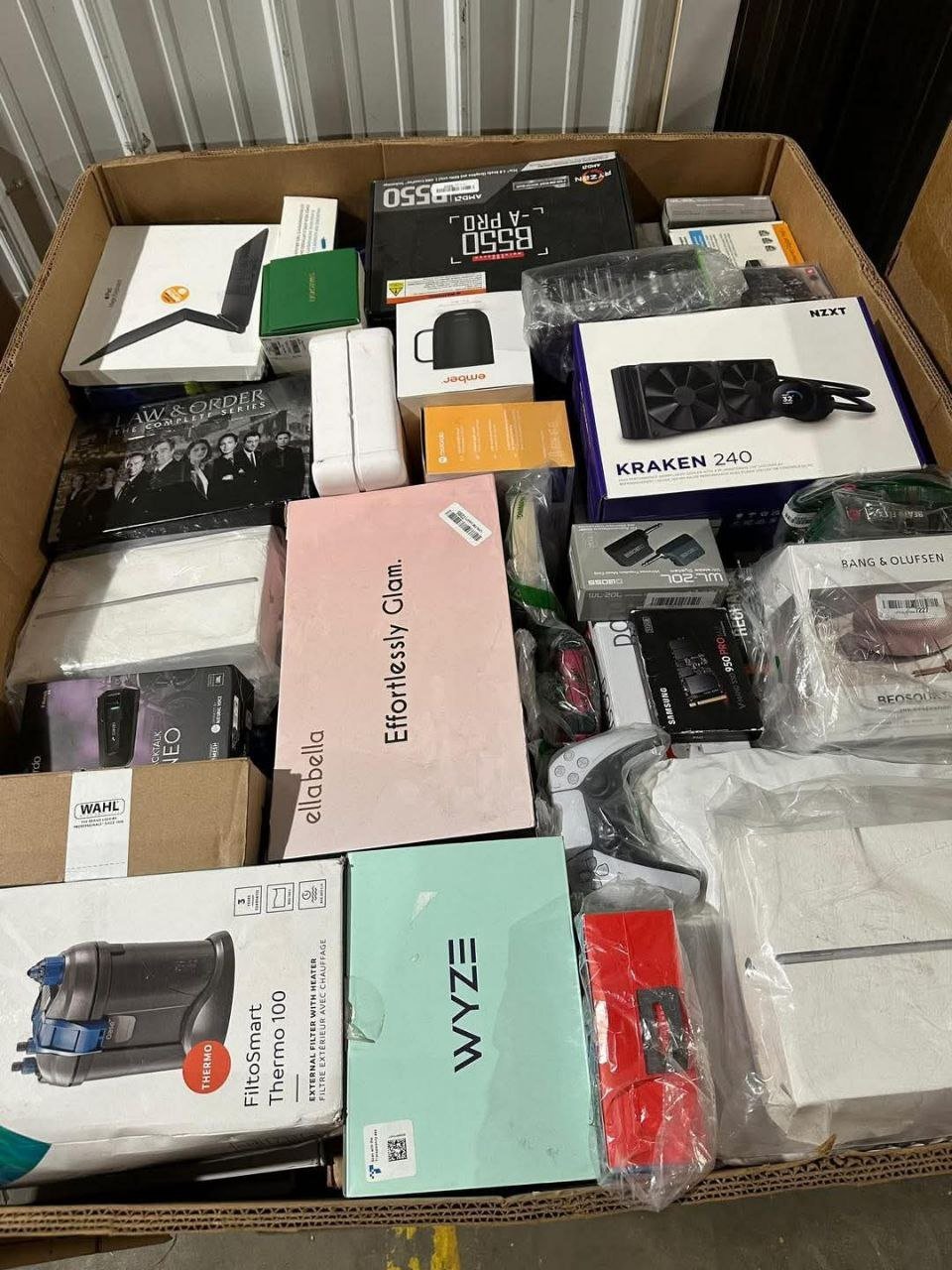 High-End Electronics Pallets Premium Mixed Loads Liquidation Pallet High-End Electronics Pallets Premium Mixed Loads Liquidation Pallet