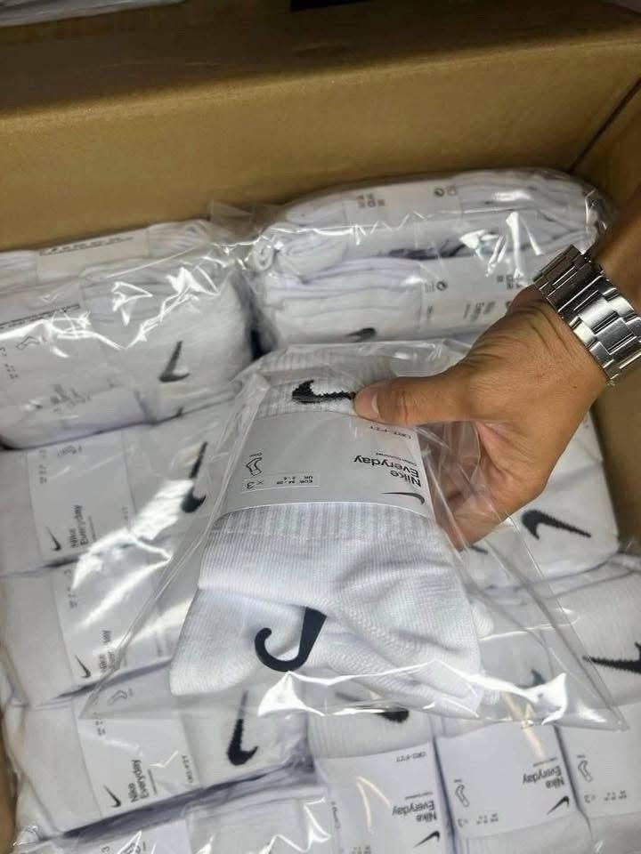 Nike Socks Pallet – 1,200 Sets Wholesale Nike Socks Pallet – 1,200 Sets Wholesale