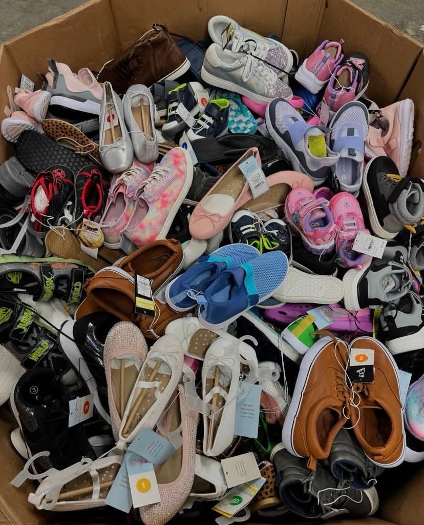 Target Kids Shoes Liquidation Pallet – Est. 60–95 Pairs – photo 5 Target Kids Shoes Liquidation Pallet – Est. 60–95 Pairs – photo 5
