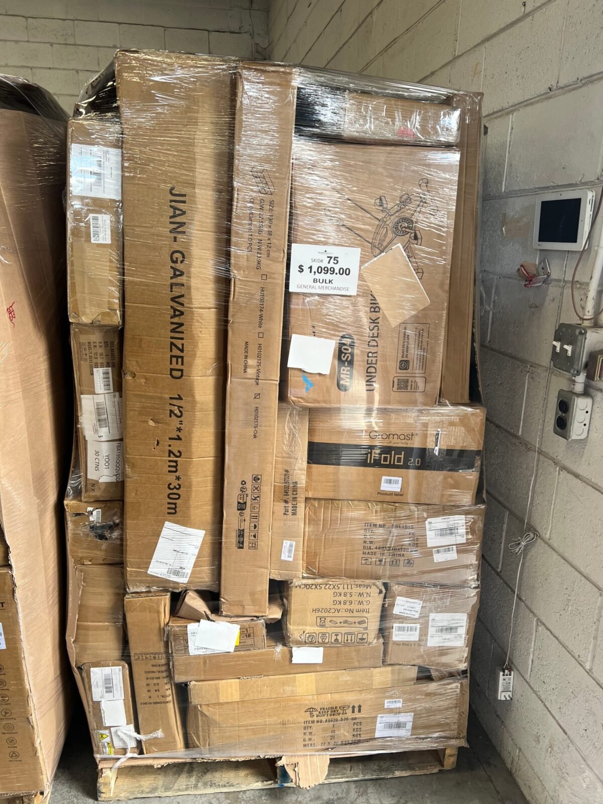 Medium General Merchandise Liquidation Pallet — Lot 13 Medium General Merchandise Liquidation Pallet — Lot 13