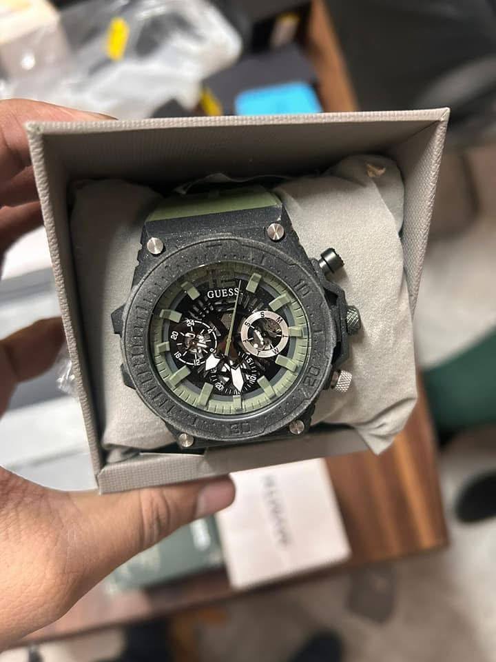 Casual Watch Wholesale Pallet — 200-Piece Assorted Fashion & Quartz Lot Casual Watch Wholesale Pallet — 200-Piece Assorted Fashion & Quartz Lot
