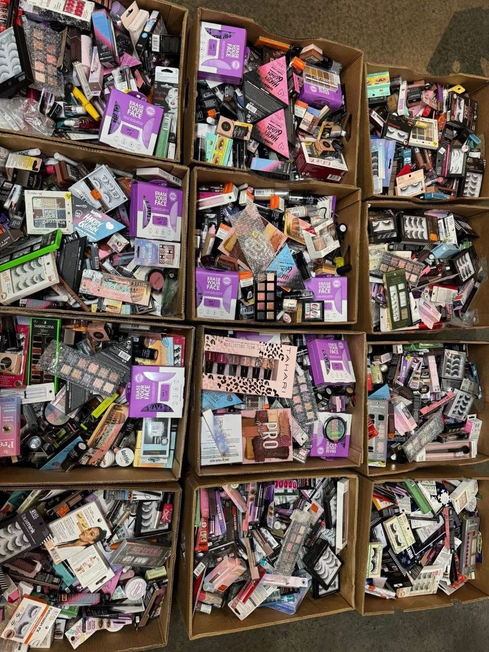 Makeup Liquidation Pallets (200-500+ Assorted Cosmetics) Makeup Liquidation Pallets (200-500+ Assorted Cosmetics)