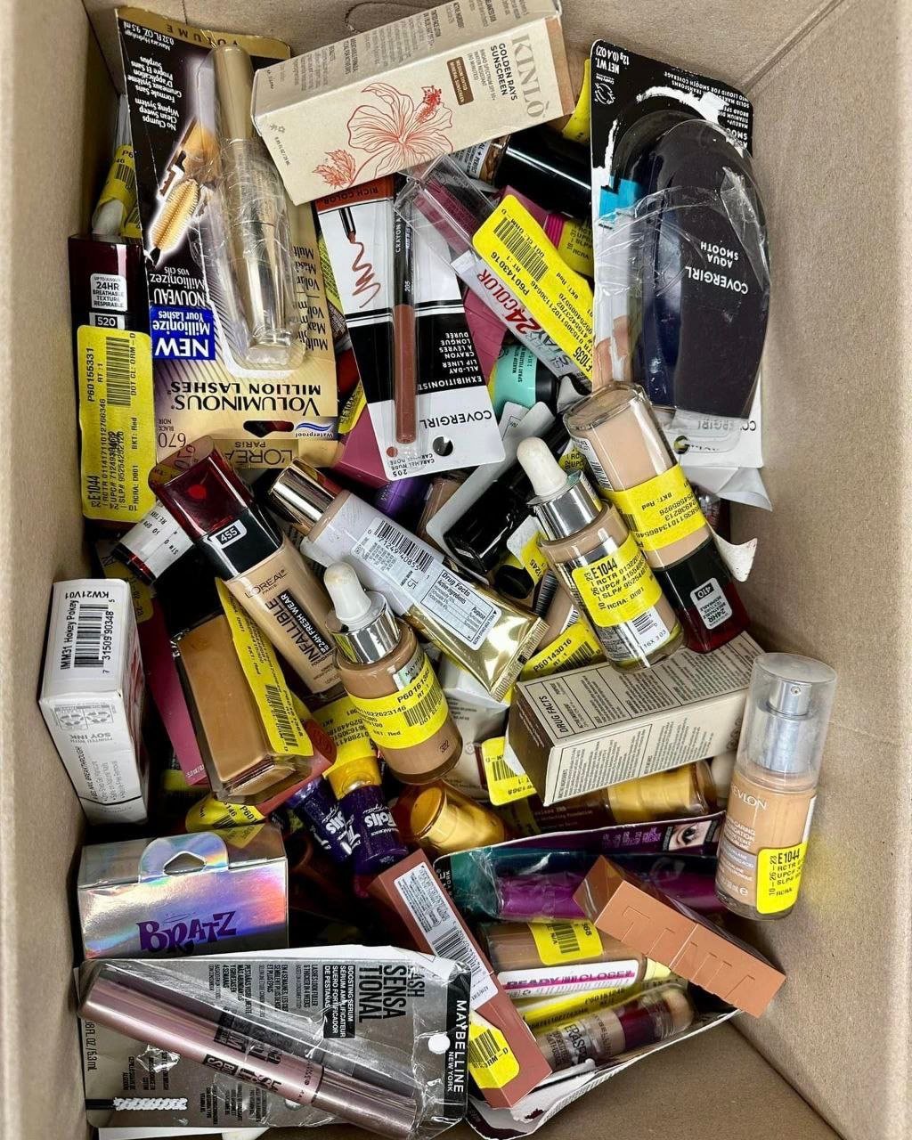 200-Unit Mixed Cosmetics Pallet (Wholesale Beauty Lot) 200-Unit Mixed Cosmetics Pallet (Wholesale Beauty Lot)