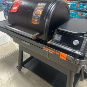 Traeger Ironwood Smoker — Open-Box WiFIRE Pellet Grill