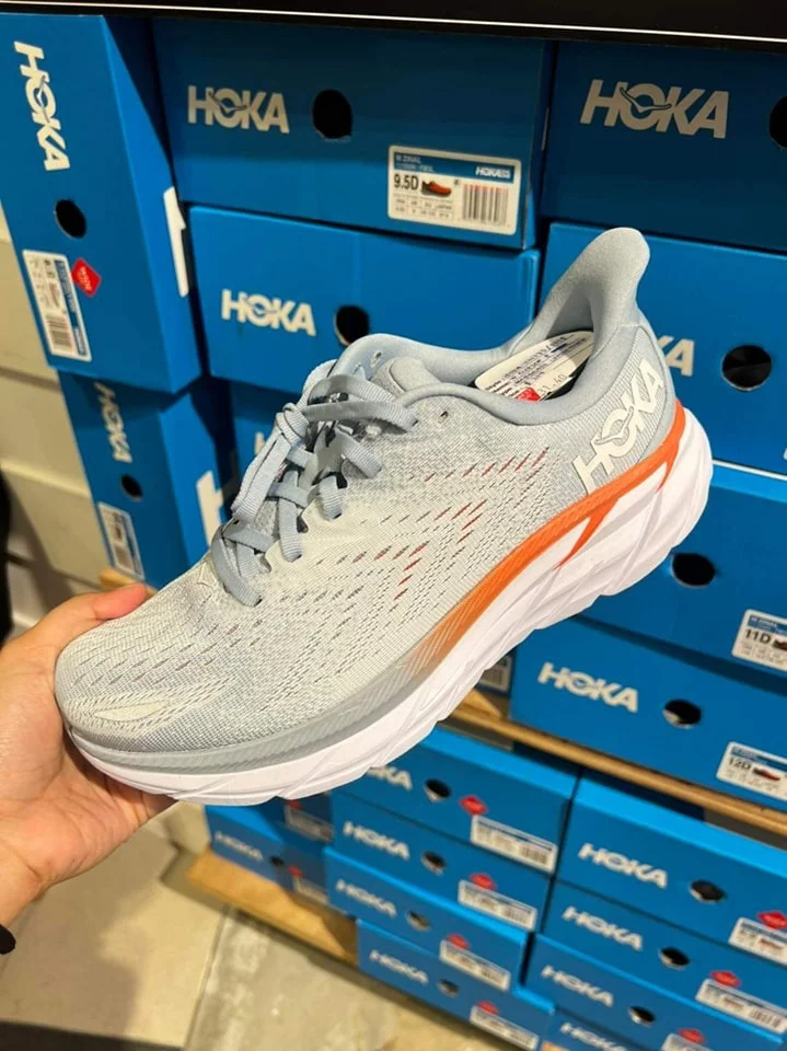 Hoka Shoes Pallet: Approx. 105 Pairs – photo 2 Hoka Shoes Pallet: Approx. 105 Pairs – photo 2