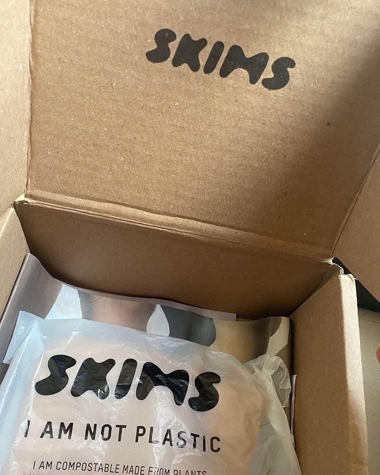 Skims Wholesale Pallet: 300 Pieces Skims wholesale pallet 300 - Skims Wholesale Pallet: 300 Pieces