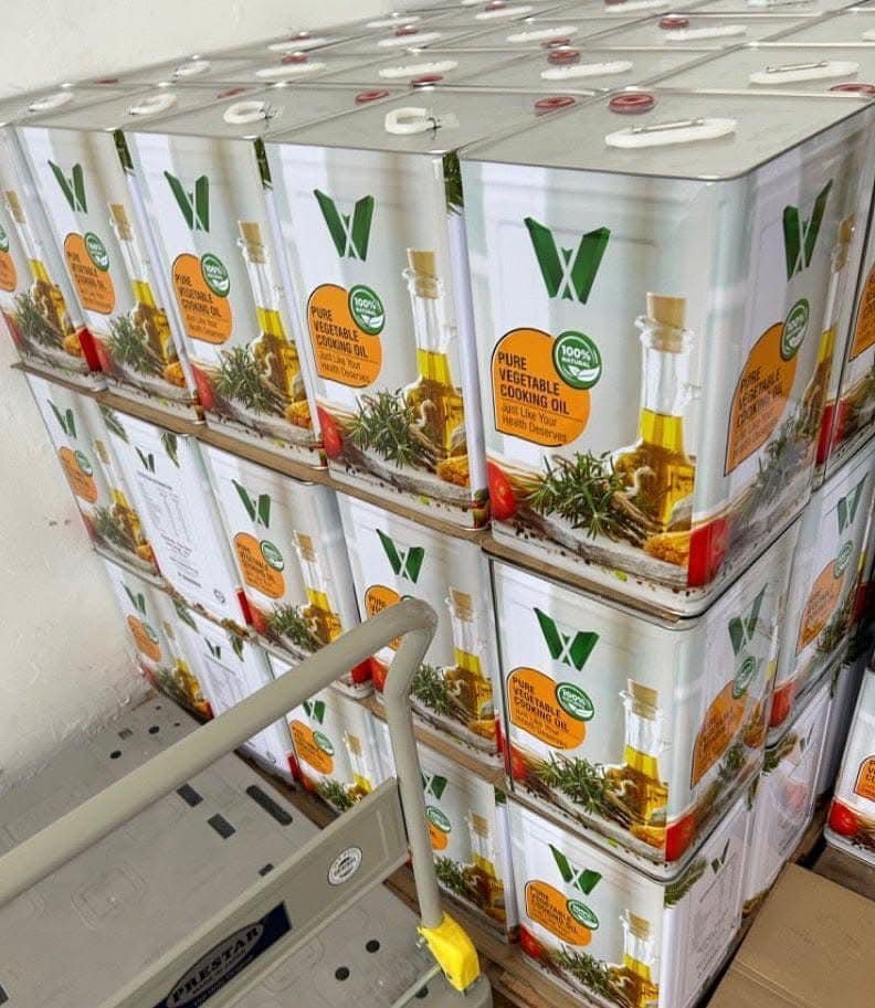 Vegetable Oil Pallet – Bulk Wholesale Cooking Oil (Mixed Sizes) Vegetable Oil Pallet – Bulk Wholesale Cooking Oil (Mixed Sizes)