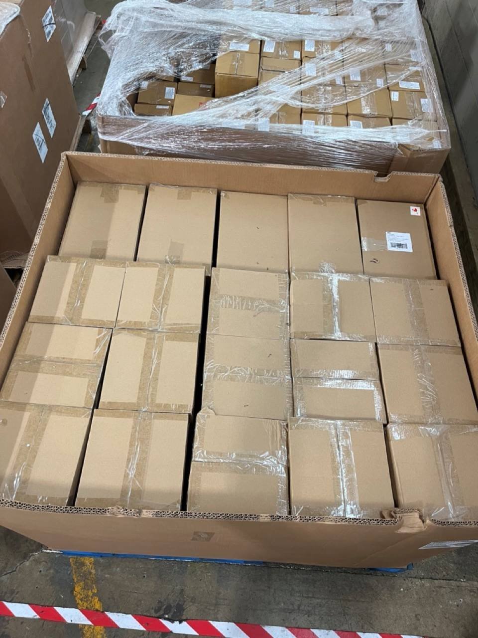 Large White Floral Vases Pallet Large White Floral Vases Pallet