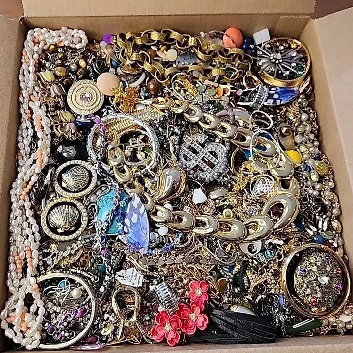 Jewelries Pallet Jewelries Pallet