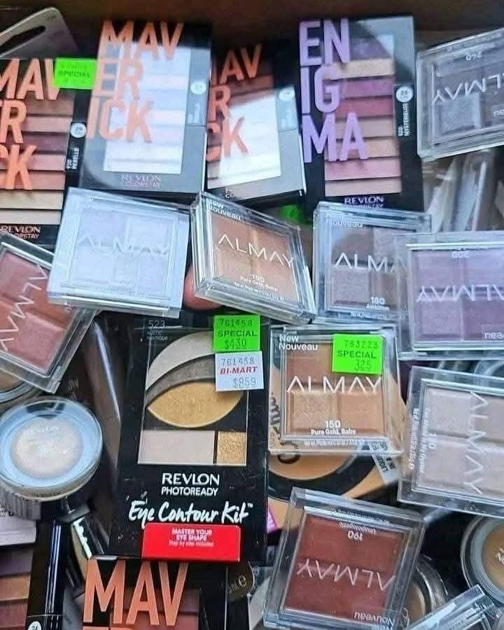 Makeup and cosmetics Pallet Makeup and cosmetics Pallet