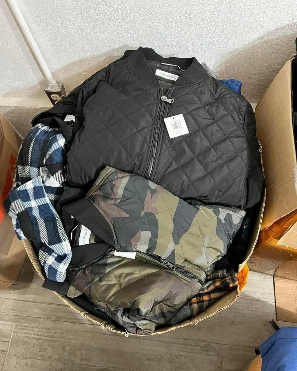 Wholesale Winter Jackets Pallet (Approx. 100 Pieces) – photo 2 Wholesale Winter Jackets Pallet (Approx. 100 Pieces) – photo 2