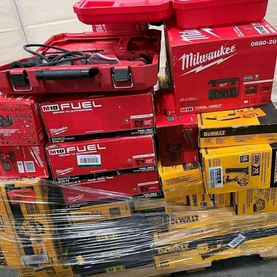 Milwaukee & Dewalt Tool Pallets – 35+ Tools Milwaukee & Dewalt Tool Pallets – 35+ Tools