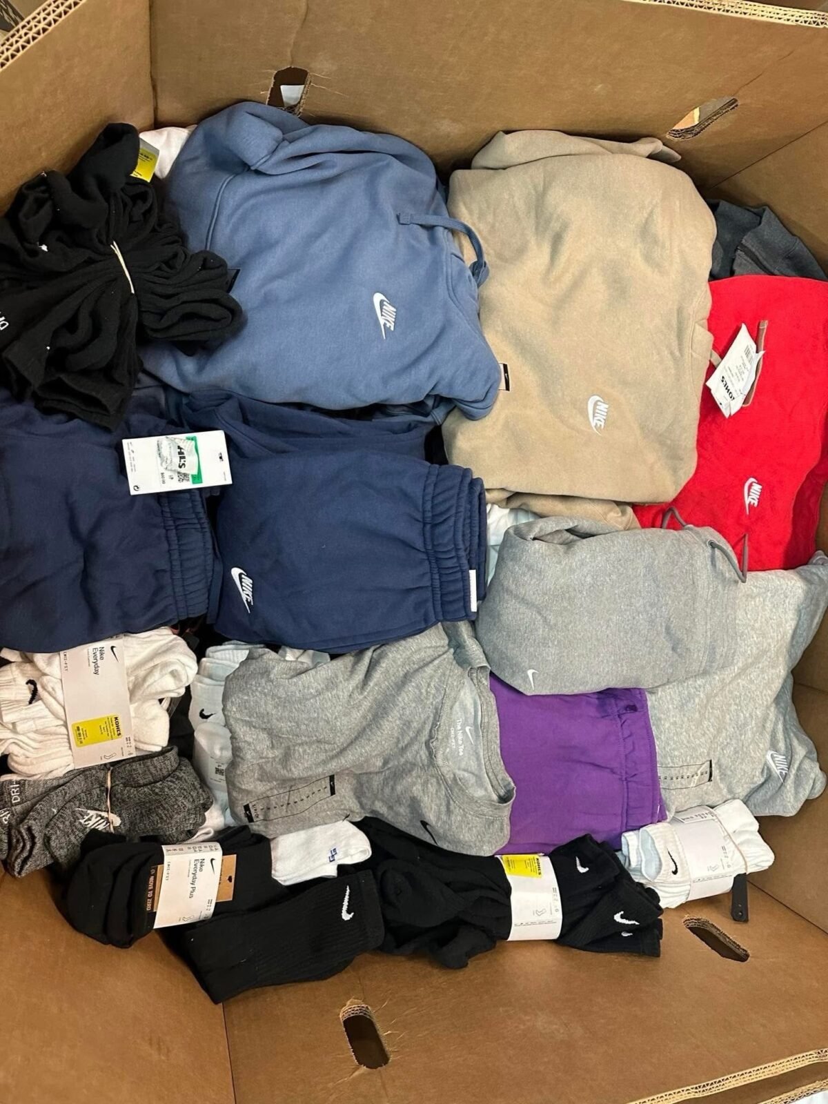 Nike Clothing Pallet | 1,000 Pieces of Wholesale Nike Apparel Nike Clothing Pallet | 1,000 Pieces of Wholesale Nike Apparel