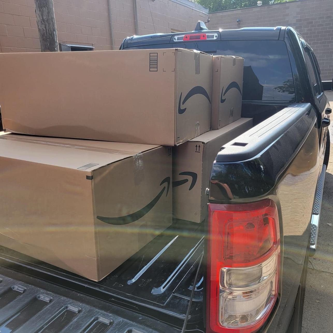 Amazon Mystery Boxes Approx. 100 boxes Per Pallet – photo 4 Amazon Mystery Boxes Approx. 100 boxes Per Pallet – photo 4