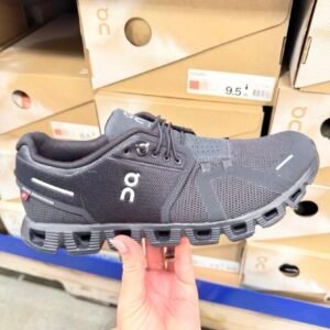 Cloud nova shoe pallet – Est. 210–330 Pairs – photo 2