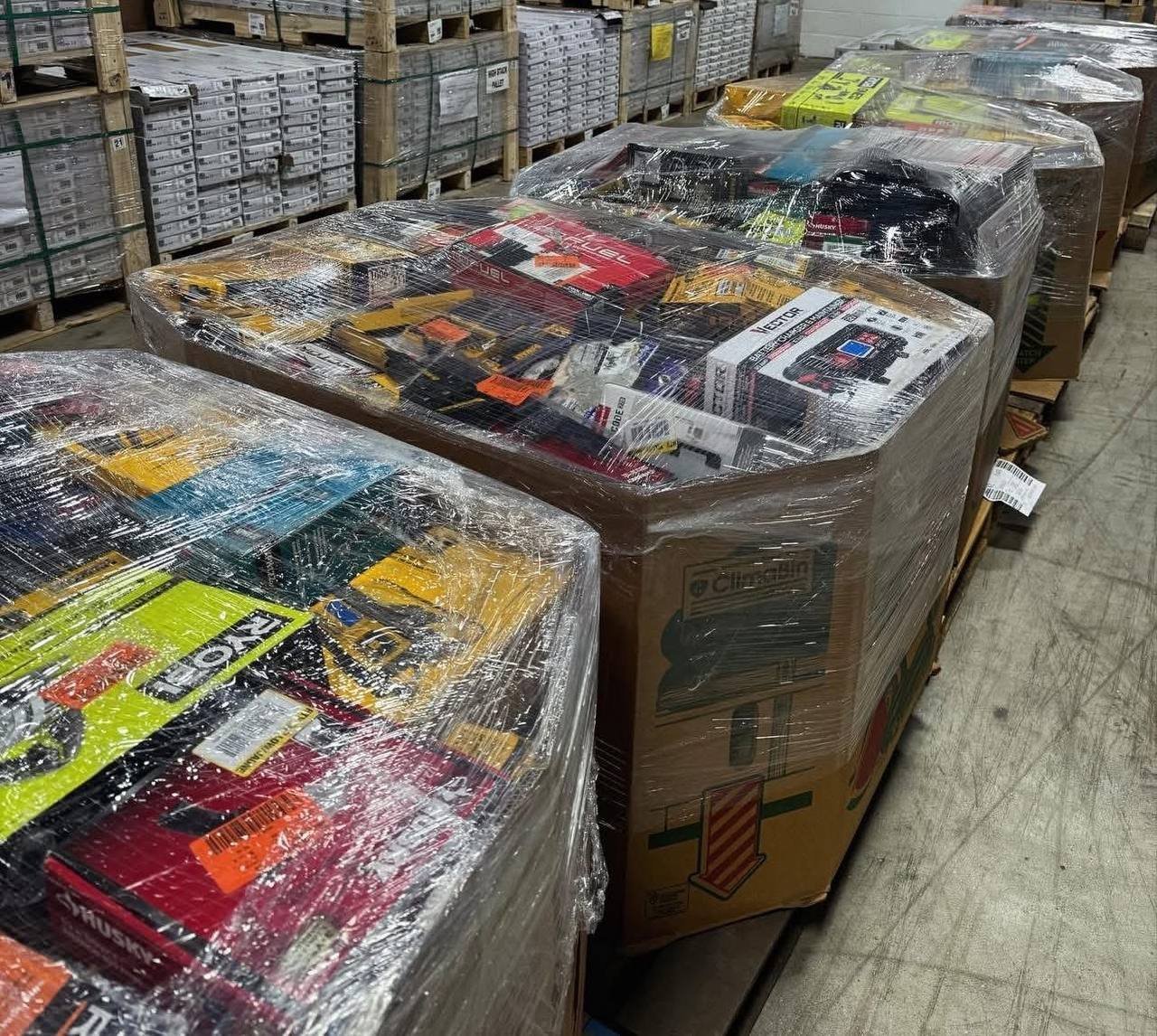 Hand Tool Liquidation Pallet: 60-150 Assorted Hand Tools Tool liquidation pallet 60 - Hand Tool Liquidation Pallet: 60-150 Assorted Hand Tools