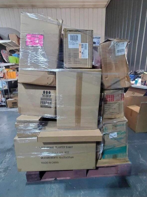 Christmas Clothes Pallet: 320+ Pieces Christmas clothes pallet 320 - Christmas Clothes Pallet: 320+ Pieces