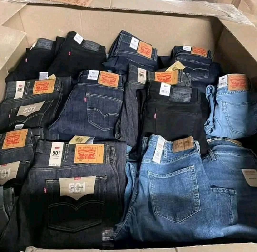 Wholesale Branded Jeans Pallet (300 Pieces) Wholesale Branded Jeans Pallet (300 Pieces)