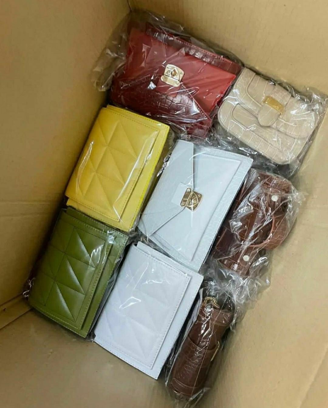 Wholesale Women Bags & Purse Pallets Wholesale Women Bags & Purse Pallets