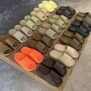 Yeezy slides pallet 100 - Yeezy Slides Pallet: 100 Pairs for Resellers