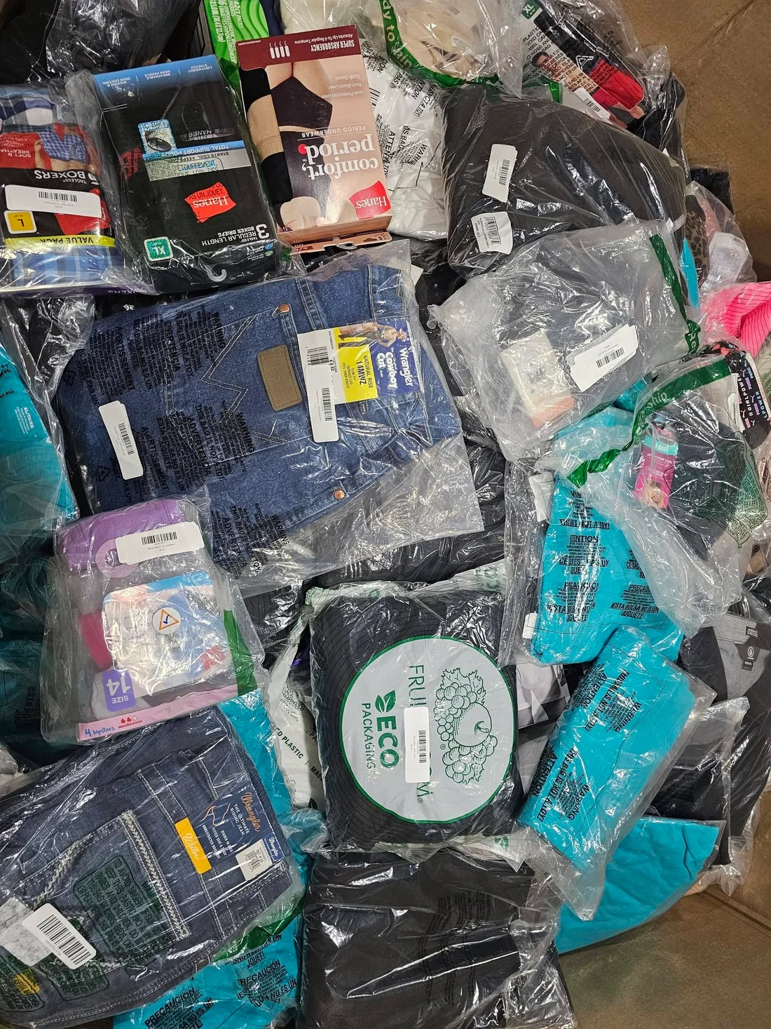 Reseller Pallet – Branded Clothing – Est. 460–720 Pieces – photo 5 Reseller Pallet – Branded Clothing – Est. 460–720 Pieces – photo 5
