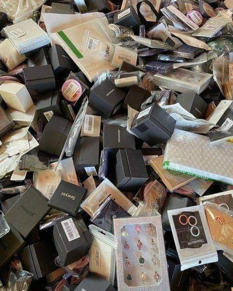 Brand New Jewelry Pallet – Est. 390–610 Pieces – photo 3 Brand New Jewelry Pallet – Est. 390–610 Pieces – photo 3