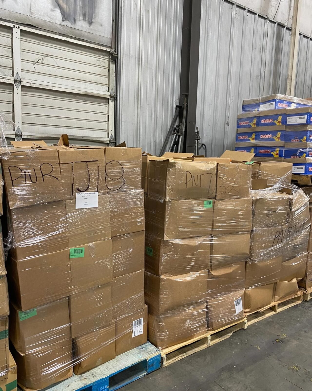 Wholesale Candy Pallets – Est. 240–380 Units – photo 5 Wholesale Candy Pallets – Est. 240–380 Units – photo 5